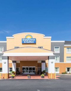 Days Inn & Suites - Savannah North I-95