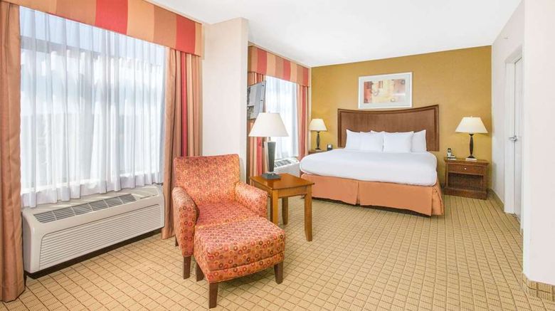 <b>Wingate by Wyndham Savannah Airport Room</b>. Images powered by <a href="https://iceportal.shijigroup.com/" title="IcePortal" target="_blank">IcePortal</a>.