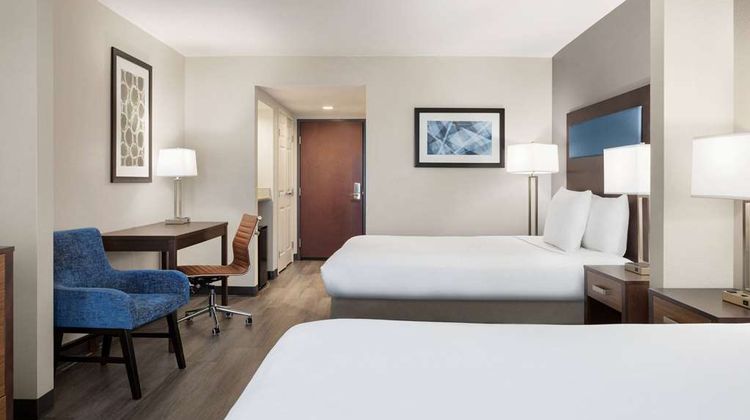 Wingate by Wyndham Southport Room