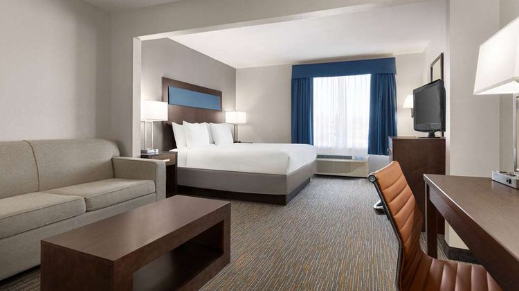 Wingate by Wyndham Southport Room