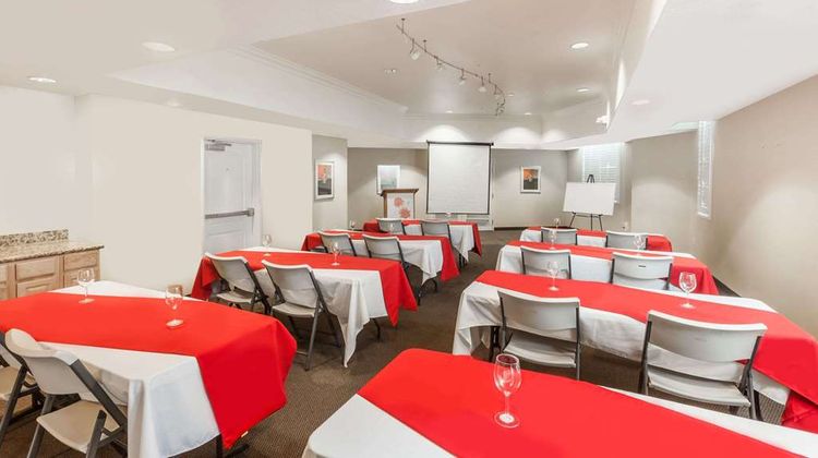 Hawthorn Suites by Wyndham Victorville Meeting