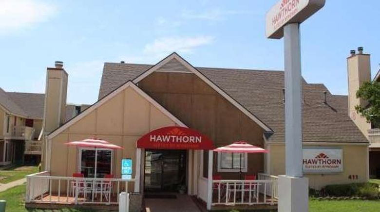 <b>Hawthorn Extended Stay by Wyndham Wichita Exterior</b>. Images powered by <a href="https://iceportal.shijigroup.com/" title="IcePortal" target="_blank">IcePortal</a>.