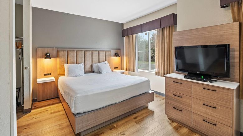 <b>Hawthorn Suites Rancho Cordova Folsom Suite</b>. Images powered by <a href="https://iceportal.shijigroup.com/" title="IcePortal" target="_blank">IcePortal</a>.