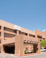 Hawthorn Suites by Wyndham Albuquerque
