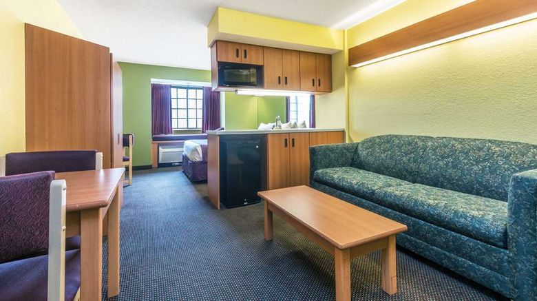 <b>Microtel Inn & Suites by Wyndham Auburn Suite</b>. Images powered by <a href="https://iceportal.shijigroup.com/" title="IcePortal" target="_blank">IcePortal</a>.