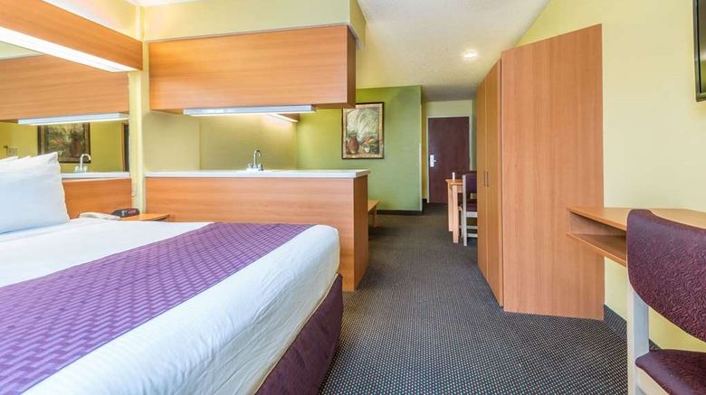 <b>Microtel Inn & Suites by Wyndham Auburn Suite</b>. Images powered by <a href="https://iceportal.shijigroup.com/" title="IcePortal" target="_blank">IcePortal</a>.