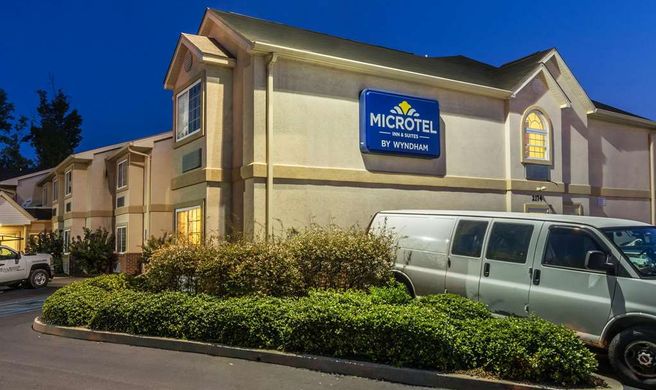 Microtel Inn & Suites by Wyndham Auburn Exterior