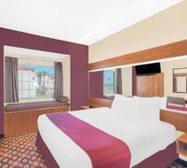 Microtel Inn & Suites Aransas Pass Room