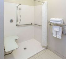 Hawthorn Extended Stay Bloomington Room
