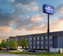 Microtel Inn & Suites by Wyndham Dover Exterior