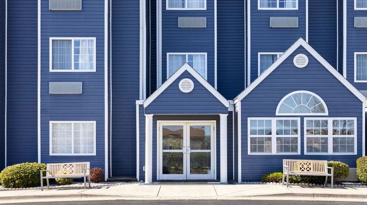 Microtel Inn & Suites by Wyndham Dover Exterior