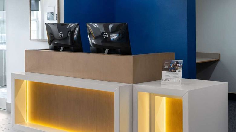 <b>Microtel Inn & Suites by Wyndham Dover Lobby</b>. Images powered by <a href="https://iceportal.shijigroup.com/" title="IcePortal" target="_blank">IcePortal</a>.