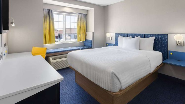 Microtel Inn & Suites by Wyndham Dover Room