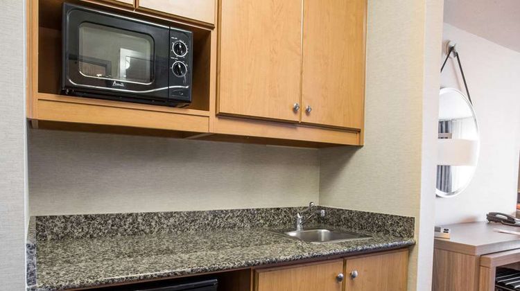Hawthorn Suites by Wyndham Livermore Room