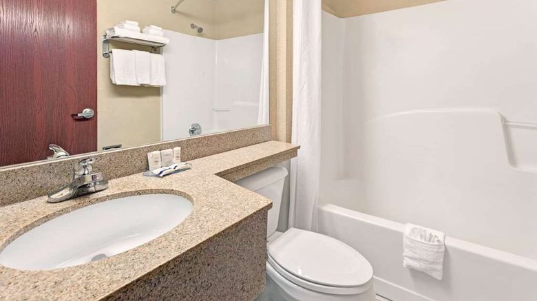 <b>Microtel Inn & Suites by Wyndham Jasper Room</b>. Images powered by <a href="https://iceportal.shijigroup.com/" title="IcePortal" target="_blank">IcePortal</a>.