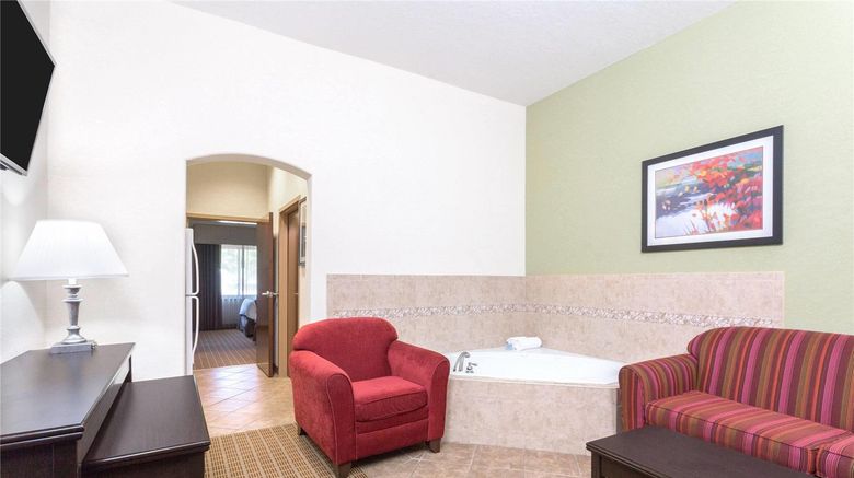 <b>Hawthorn Extended Stay Kingsland Suite</b>. Images powered by <a href="https://iceportal.shijigroup.com/" title="IcePortal" target="_blank">IcePortal</a>.