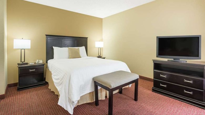 <b>Hawthorn Extended Stay by Wyndham Dayton Suite</b>. Images powered by <a href="https://iceportal.shijigroup.com/" title="IcePortal" target="_blank">IcePortal</a>.