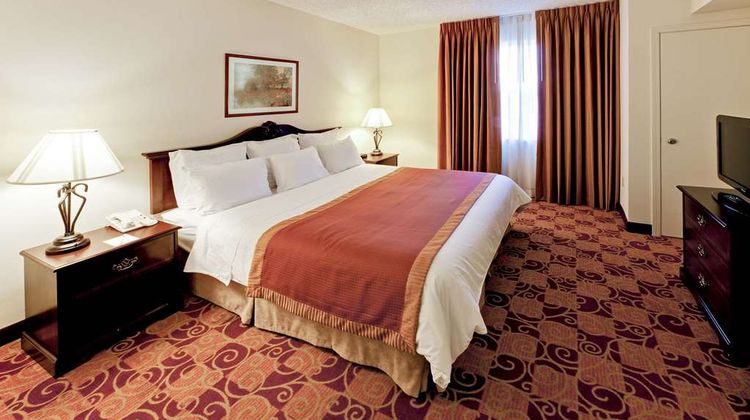 Hawthorn Suites Louisville East Room