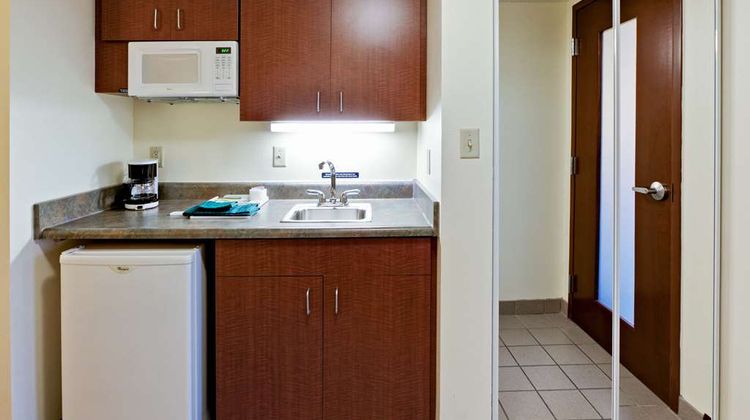 Hawthorn Suites Louisville East Room