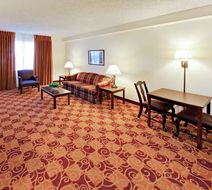 Hawthorn Suites Louisville East Room