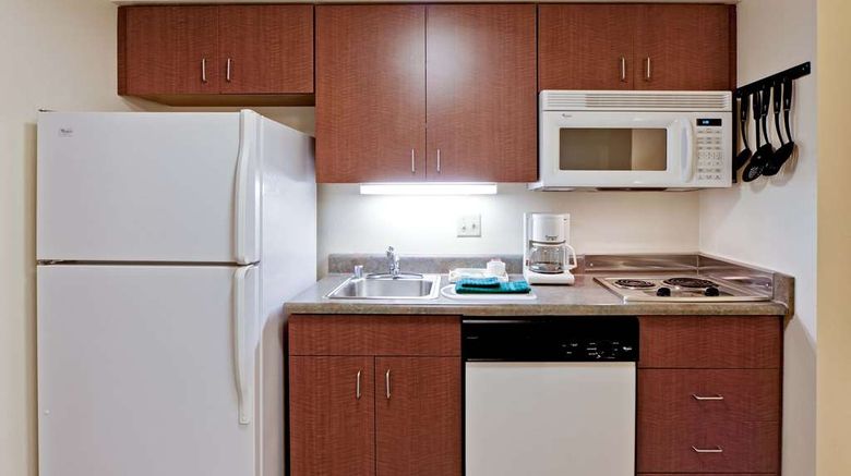 <b>Hawthorn Suites Louisville East Suite</b>. Images powered by <a href="https://iceportal.shijigroup.com/" title="IcePortal" target="_blank">IcePortal</a>.