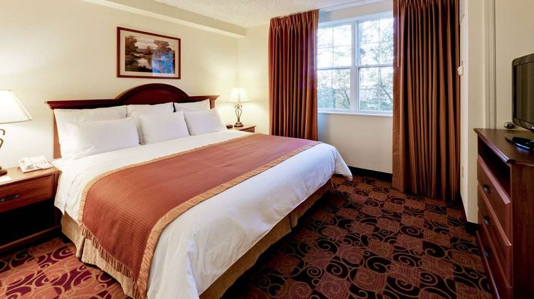 Hawthorn Suites Louisville East Suite