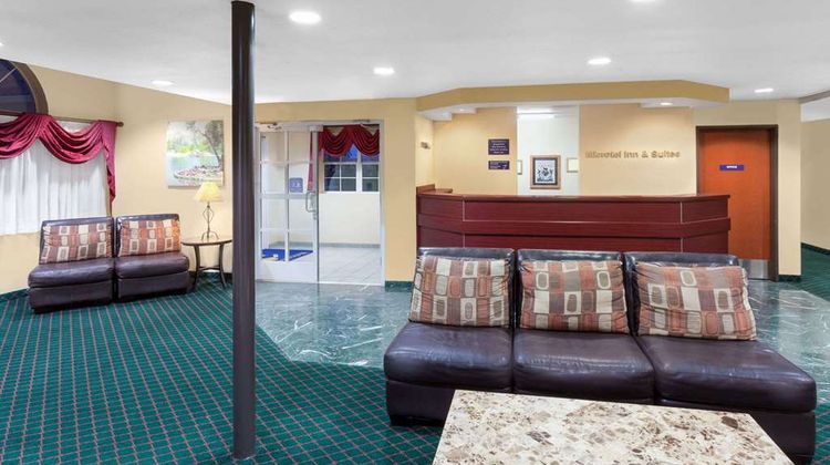 Microtel Inn & Suites by Wyndham Wellton Lobby