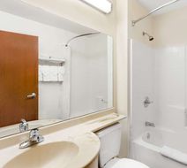 Microtel Inn & Suites by Wyndham Wellton Room