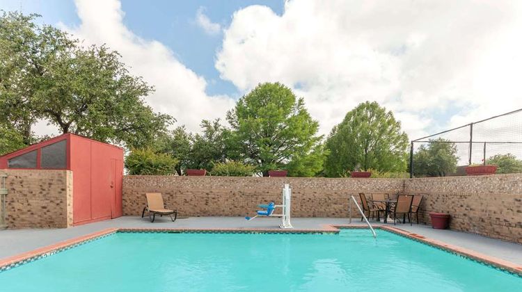 Hawthorn Extended Stay Richardson Pool