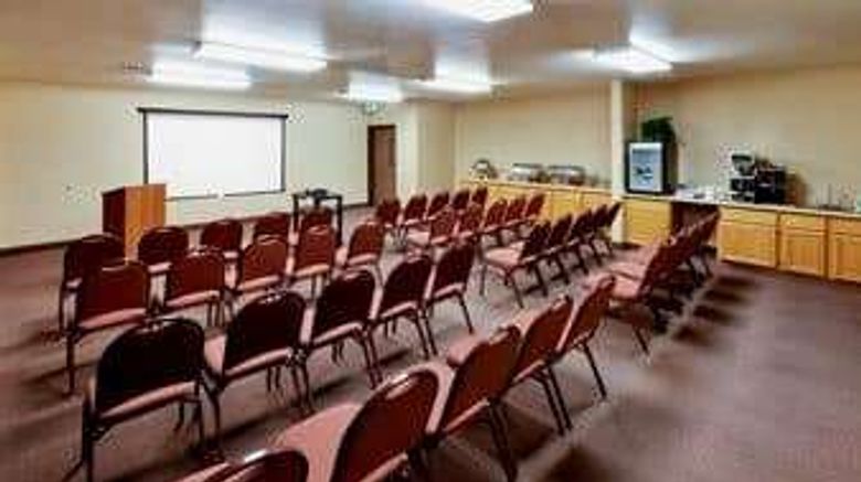 <b>Hawthorn Suites By Wyndham Las Vegas Meeting</b>. Images powered by <a href="https://iceportal.shijigroup.com/" title="IcePortal" target="_blank">IcePortal</a>.