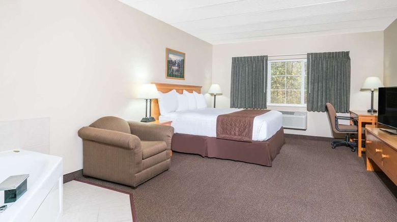 <b>Baymont Inn & Suites Baxter Brainerd Room</b>. Images powered by <a href="https://iceportal.shijigroup.com/" title="IcePortal" target="_blank">IcePortal</a>.