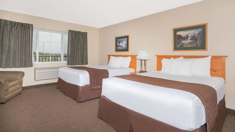 <b>Baymont Inn & Suites Baxter Brainerd Room</b>. Images powered by <a href="https://iceportal.shijigroup.com/" title="IcePortal" target="_blank">IcePortal</a>.