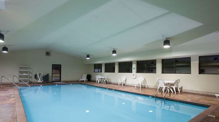 Hawthorn Suites Tinker/Air Base Pool