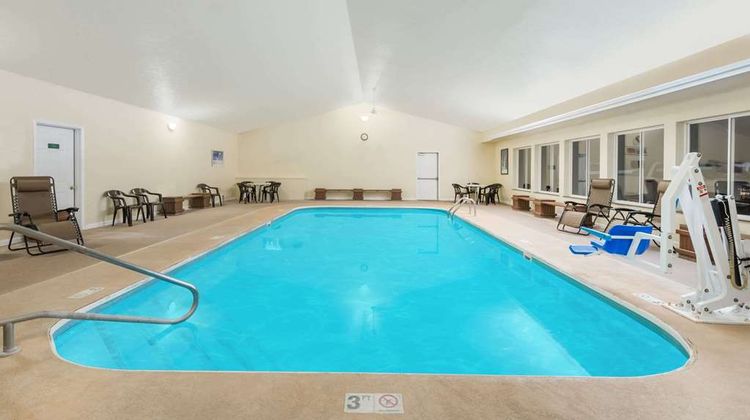 Hawthorn Extended Stay by Wyndham Seville Pool