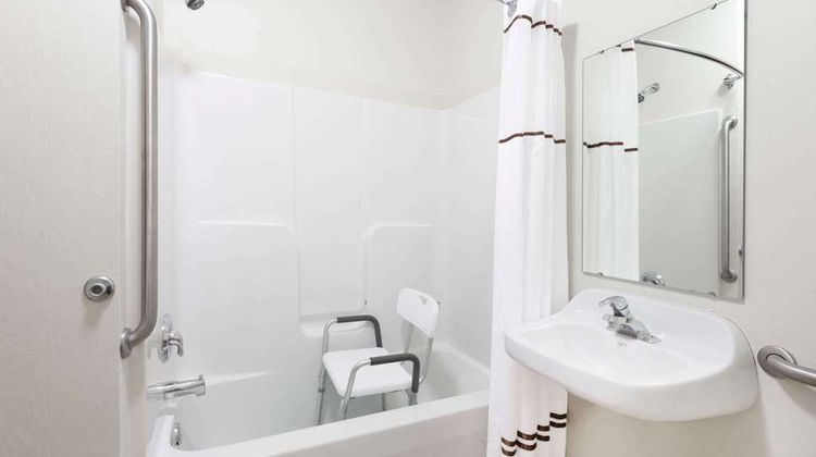 Hawthorn Extended Stay by Wyndham Seville Room