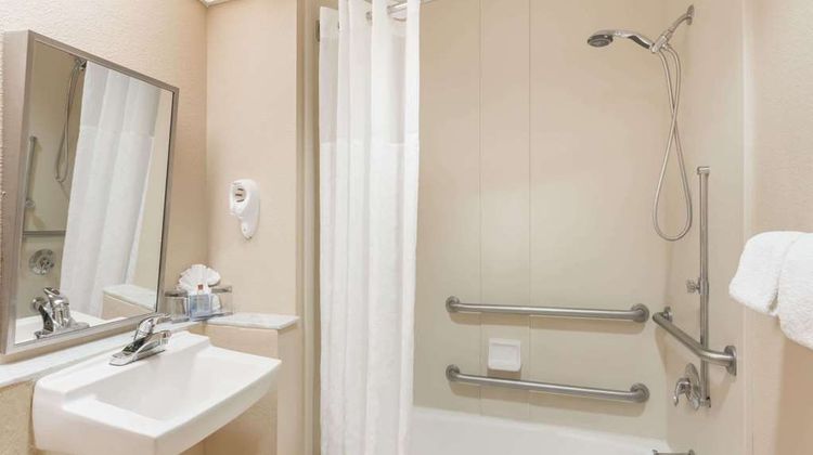 Hawthorn Extended Stay by Wyndham Orlando Room