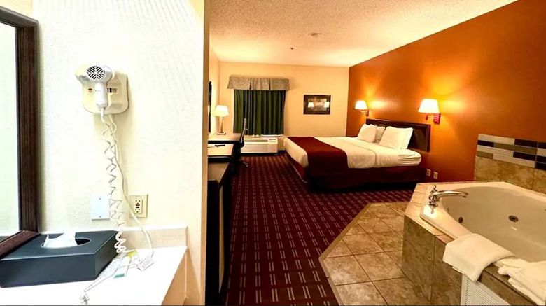 <b>Baymont Inn & Suites Mason Health</b>. Images powered by <a href="https://iceportal.shijigroup.com/" title="IcePortal" target="_blank">IcePortal</a>.