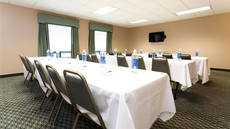 <b>Baymont Inn & Suites Mason Meeting</b>. Images powered by <a href="https://iceportal.shijigroup.com/" title="IcePortal" target="_blank">IcePortal</a>.
