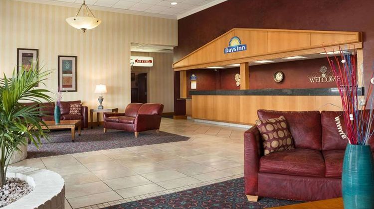 Days Inn by Wyndham Rock Falls Lobby