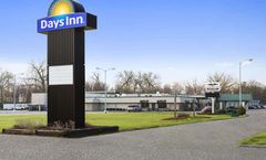 Days Inn by Wyndham Rock Falls