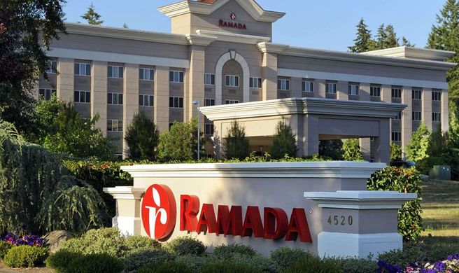 Ramada Olympia Exterior