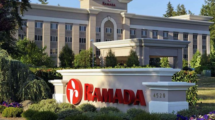Ramada Olympia Exterior