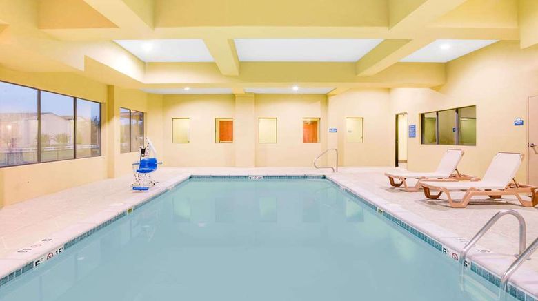 <b>Days Inn & Suites Russellville Pool</b>. Images powered by <a href="https://iceportal.shijigroup.com/" title="IcePortal" target="_blank">IcePortal</a>.