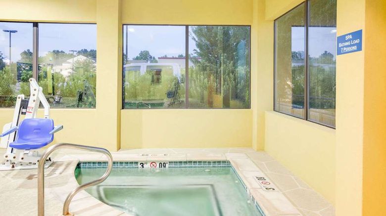<b>Days Inn & Suites Russellville Pool</b>. Images powered by <a href="https://iceportal.shijigroup.com/" title="IcePortal" target="_blank">IcePortal</a>.