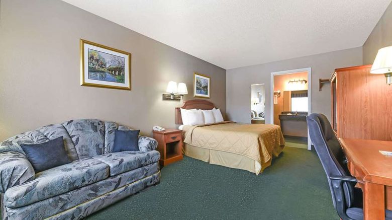 <b>Days Inn Granbury Suite</b>. Images powered by <a href="https://iceportal.shijigroup.com/" title="IcePortal" target="_blank">IcePortal</a>.