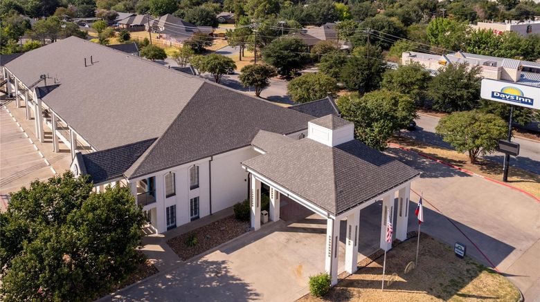 <b>Days Inn Granbury Exterior</b>. Images powered by <a href="https://iceportal.shijigroup.com/" title="IcePortal" target="_blank">IcePortal</a>.