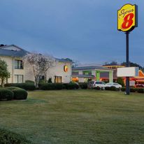 Super 8 Lancaster