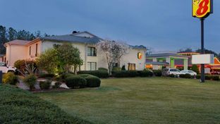 Super 8 Lancaster