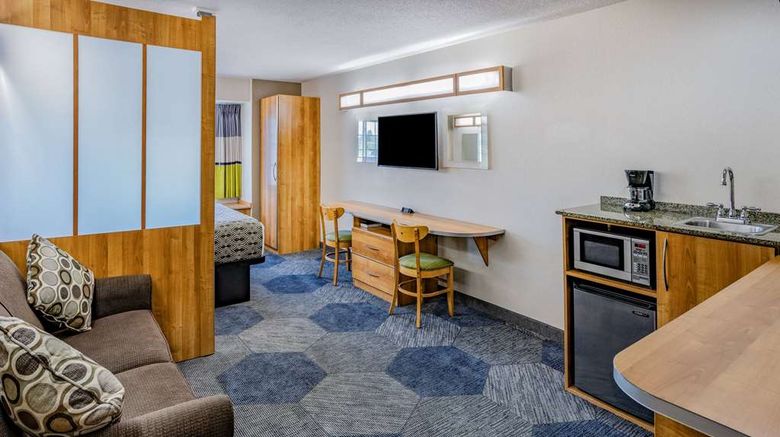 <b>Microtel Inn & Suites Johnstown Room</b>. Images powered by <a href="https://iceportal.shijigroup.com/" title="IcePortal" target="_blank">IcePortal</a>.
