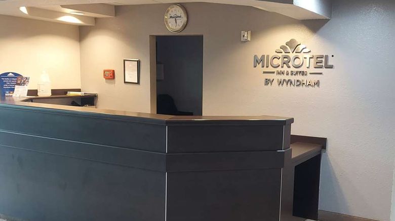 <b>Microtel Inn & Suites Hoover/Birmingham Lobby</b>. Images powered by <a href="https://iceportal.shijigroup.com/" title="IcePortal" target="_blank">IcePortal</a>.